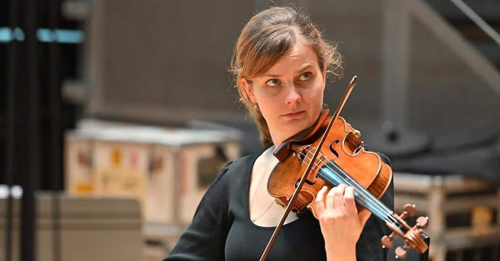 Een Slavisch concert met stervioliste Veronika Eberle en het NOB in BOZAR, 22 november 2024.